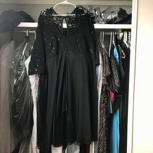 Black lace 3/4 sleeve tea-length dress